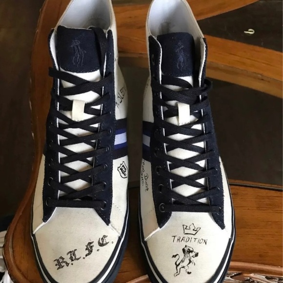 Polo - Picture 3 of 5